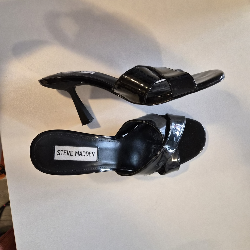 STEVE MADDEN - Hazel Sandal In Black Patent